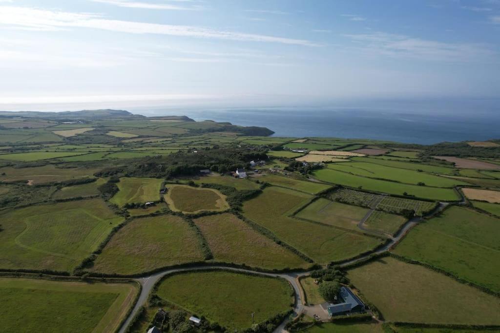 The Dairy @ Trefechan Wen Goodwick 外观 照片